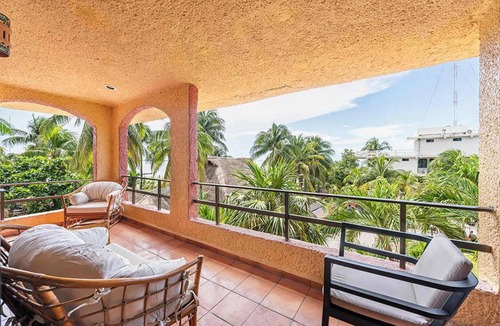 Centro - Supmza 001 Condo | Nautibeach 33 Summary
