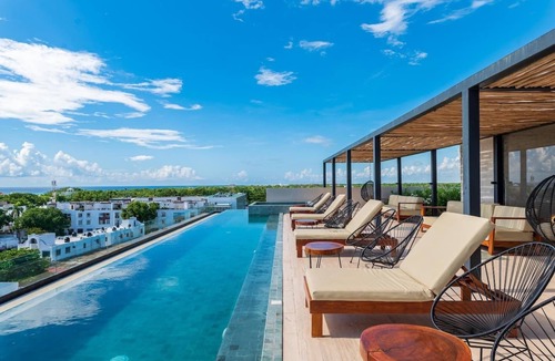 Centro House | ☀️NEW, MODERN 1-BD CONDO, WALK TO 5TH AVE & BEACH ☀️