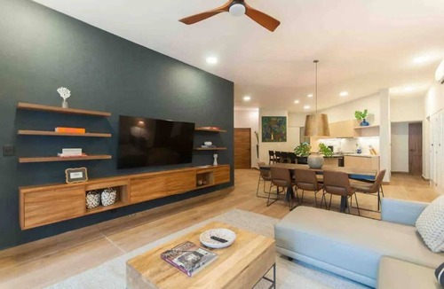 Centro Condo | Newly Renovated! | Next to Pool w/Large Terrace | Beach Service & Steps to 5th Ave | Maid