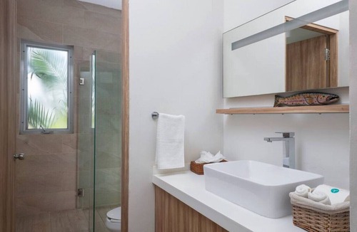 Luis Donaldo Colosio Apartment | Nomad's Haven: High-Speed Internet, Prime Location, Beachwalk