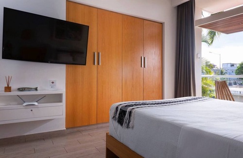 Luis Donaldo Colosio Apartment | Nomad's Haven: High-Speed Internet, Prime Location, Beachwalk