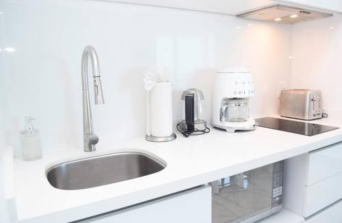 Zona Hotelera Condo | Ocean front studio, private beach, facilities, new