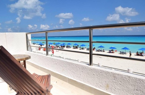 Zona Hotelera Apartment | Ocean front Villa Marlin, best location in hotel zone #109