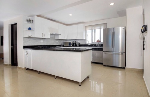 Zona Hotelera Norte House | Oceanfront Oasis at Peninsula Grand 13B