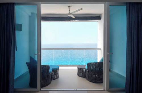 Zona Hotelera Norte House | Oceanfront Oasis at Peninsula Grand 13B