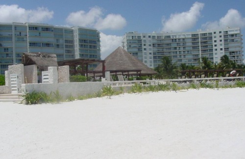 Puerto Juarez Condo | Oceanfront Condo Complex Overlooking Gardens & Ocean