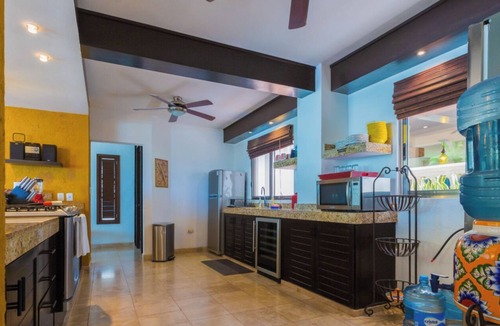 Isla Mujeres Villa | Oceanfront Luxury at Casa De Las Palmas/Isla Mujeres/8BR/10BA/Sleeps 16