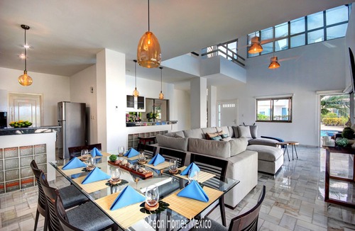Puerto Morelos Villa | Oceanfront Luxury Home Wifi 4 Smart TV'S Pool & Spa