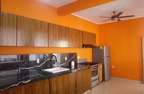 Ixtapa House | Oceanfront Private 7-bedroom house with AC in vibrant Zihuatanejo