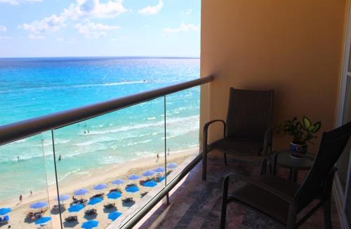 Punta Cancun Apartment | Oceanside Studio - Stunning Views, Ideal Location