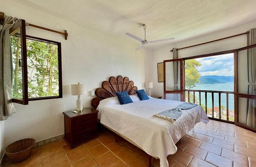 Conchas Chinas Apartment | Oceanview Gem Pool & Balcony Conchas Chinas