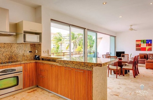 Zazil-ha Apartment | Oceanview Rooftop Pool | Steps to Coco Beach