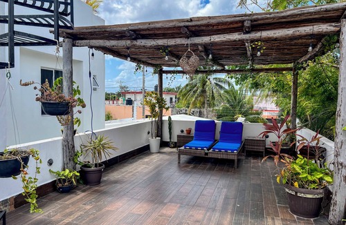 Cuzamil Villa | One bedroom. Outdoor Pool, outdoor grill, mezzanine floor. Kids welcome