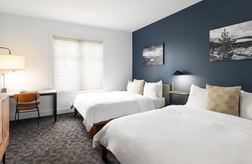 Truckee Hotel | Outdoor Adventure Haven: Heated Hot Tub & Sauna at Mountain Stay