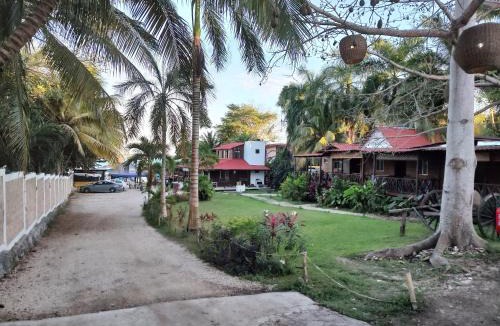Chetumal Hotel | Papitos Bacalar Hotel and Marina