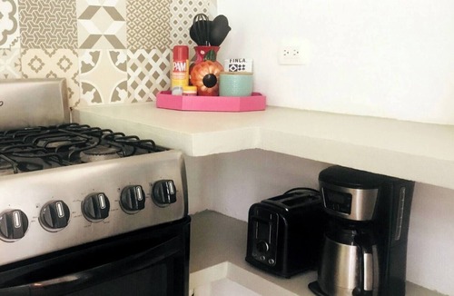 Akumal House | PEACE, LOVE & WIFI - Poolside Family Bungalownn