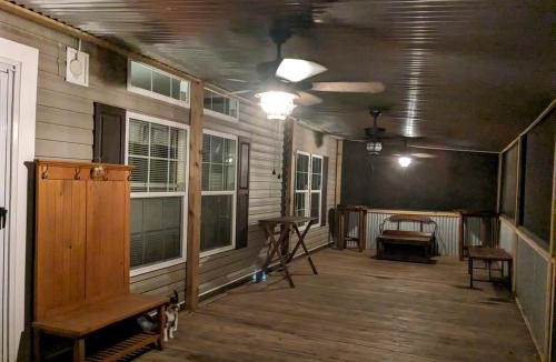 Putnam Hall House | Peaceful Animal Sanctuary Farm Stay on Rescue Farm Near Gainesville & Jacksonville in Melrose, Florida