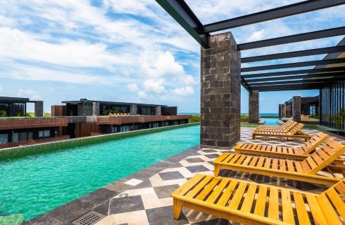 Playa Paraiso Apartment | Pelican Breeze C301