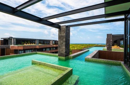 Playa Paraiso Apartment | Pelican Breeze C301