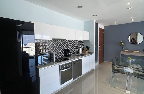Zazil-ha Condo | Penthouse 2 mins to Beach with private pool and rooftop!