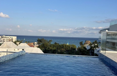 Zazil-ha Condo | Penthouse 2 mins to Beach with private pool and rooftop!
