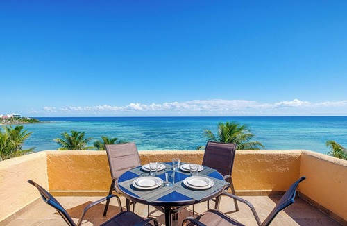 Akumal Condo | Penthouse perfection! Spectacular view of the ocean, perfect for a couple!