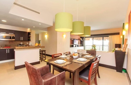 Downtown Condo | Penthouse, Private Pool, Steps to Beach, 5th Ave