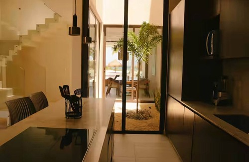 Progreso Municipality Villa | Perfect 4-bedroom Beachfront Villa with Pool in charming Uaymitun Beach