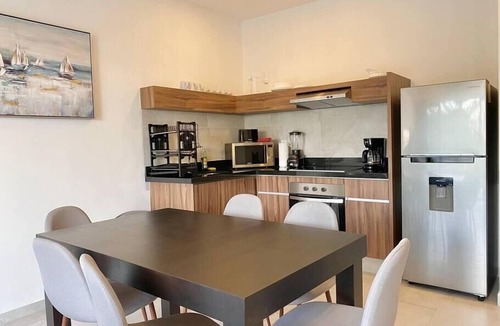 Tohoku Apartment | Perfect Getaway: Beach and 5th Avenue Near You!
