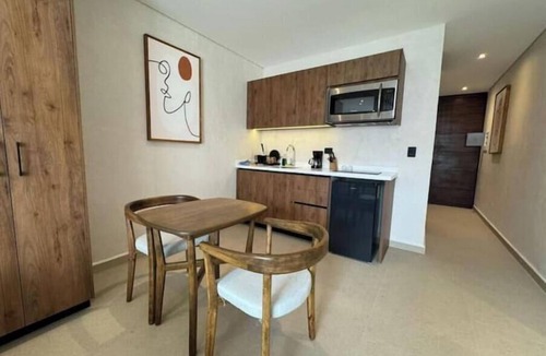 La Veleta Apartment | PH Emerald & Private Jacuzzi & Beach Club Access