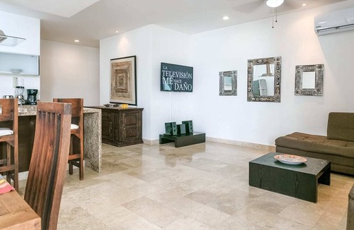 Playacar Condo | Playacar condo in complex w/a gorgeous pool lounge
