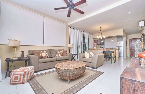 Zazil-ha Apartment | Poolside Oasis | BBQ | Steps to Beach & 5th Avenue