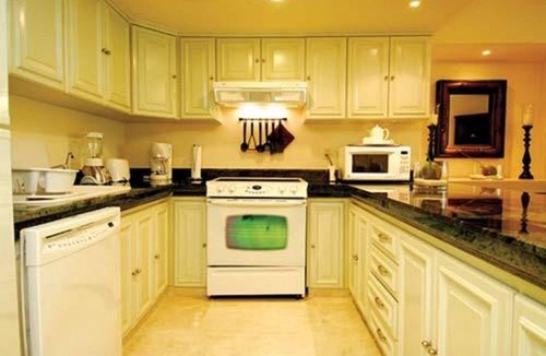 Puerto Aventuras Condo | Porto Bello private beach and yacht