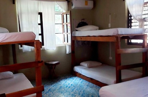 Bacalar Hotel | Posada Lulú la Bruja Yoga Lodge