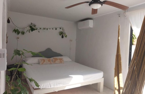 Bacalar Hotel | Posada Lulú la Bruja Yoga Lodge