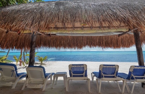 Soliman Bay Villa | Premier snorkeling from this beautiful beachfront villa, pool, AC and WiFi!