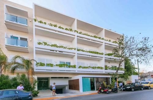 Centro Apartment | Prime Location Garden Oasis Rooftop Pool close5th