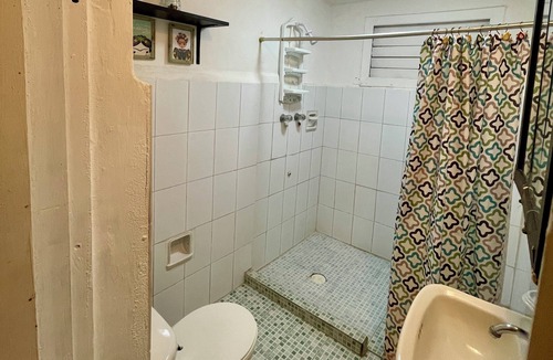 Isla Mujeres Apartment | Private apartment up to 5. A/C, TV, Wi-Fi, fridge, kitchen and living room. Steps from the beach.