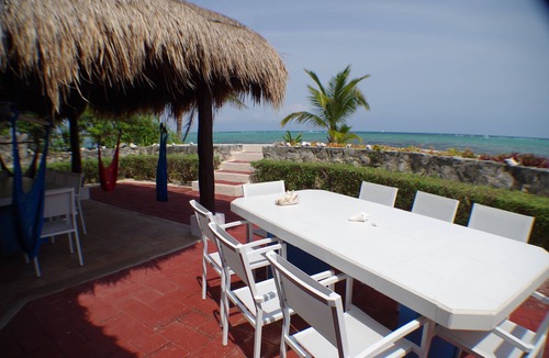 Soliman Bay Villa | Private Beachside Villa includes Cook, Pool, WiFi – Check out our Summer Sale!