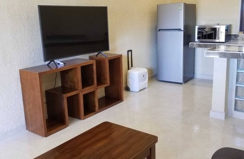 Salina Grande Apartment | Private Comfortable Apartments 5min from Supermarket & Marina