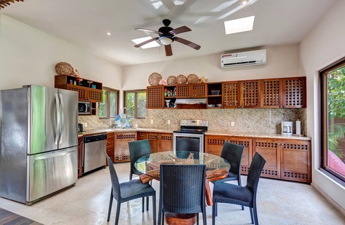 Puerto Morelos House | Private House with Pool, 2 Mins walk to Beach/Restaurants, Hanging Bed +6 Bikes