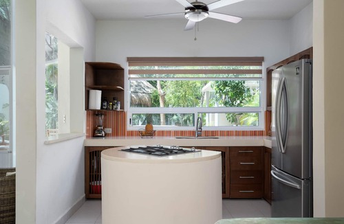 La Veleta House | Private House with guest casita, pool & gardens