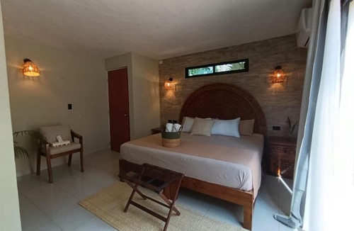 Valladolid Villa | Private House with Pool, 2 Bedrooms, Parking & 2 Free Bikes