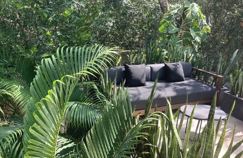 La Veleta House | Private Luxury Villa in Holistika - Pool, Garden and Rooftop Patio