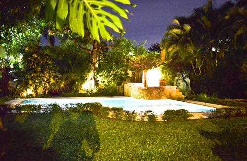 Colonia Centro House | Private Oasis - Luxury 3BR/3BA Villa with Garden and Pool