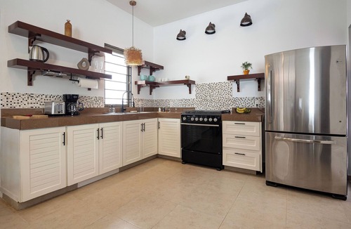 Chelem House | Private Pool + Beach Access + Workspace | 3BR Sleeps 6