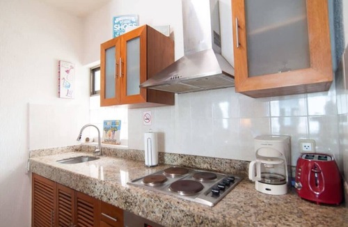 Ejidal Apartment | Private Roof Terrace, Pool Onsite, Walk to 5th Ave