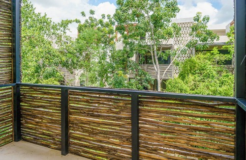 La Veleta Condo | Private Terraces, Full Kitchen, 2 Pools & Parking!