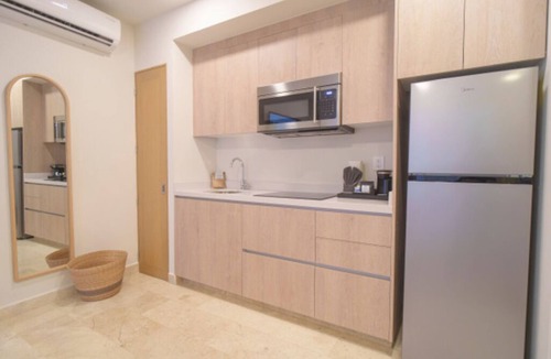 Downtown Hotel | Refresh & Unwind – 3 Prime Suites w/Modern Touches Near City Life