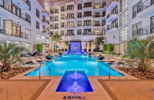 12th Street Apartment | Relax at Cityline I Premium 2BR in Dallas